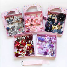 Load image into Gallery viewer, 18 Piece Hair Accessories Set

